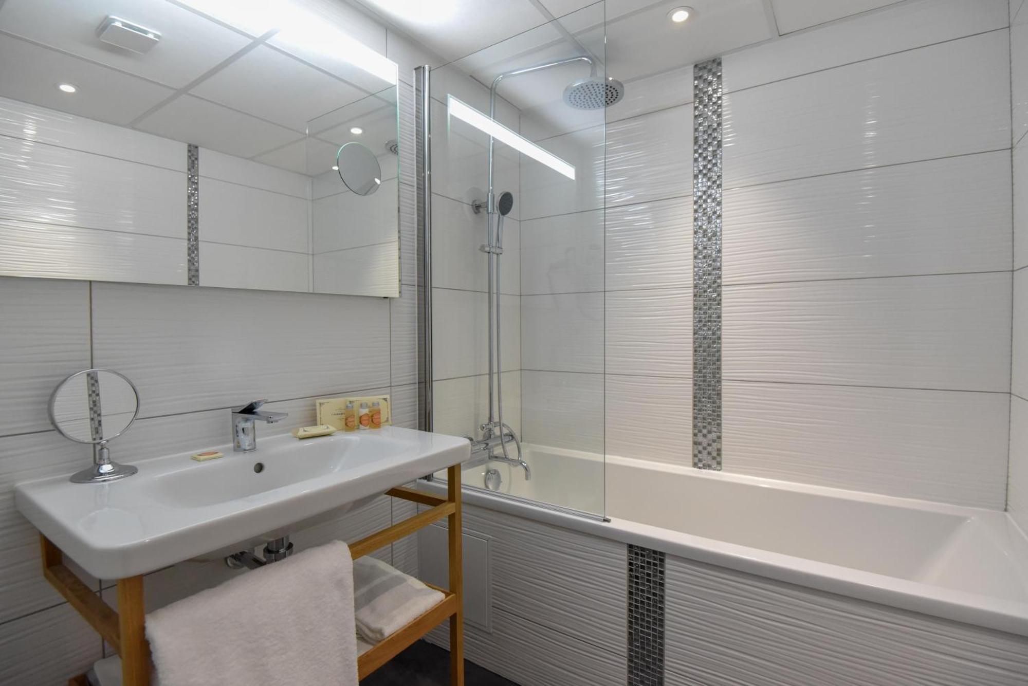 Point France Hotel 4*
